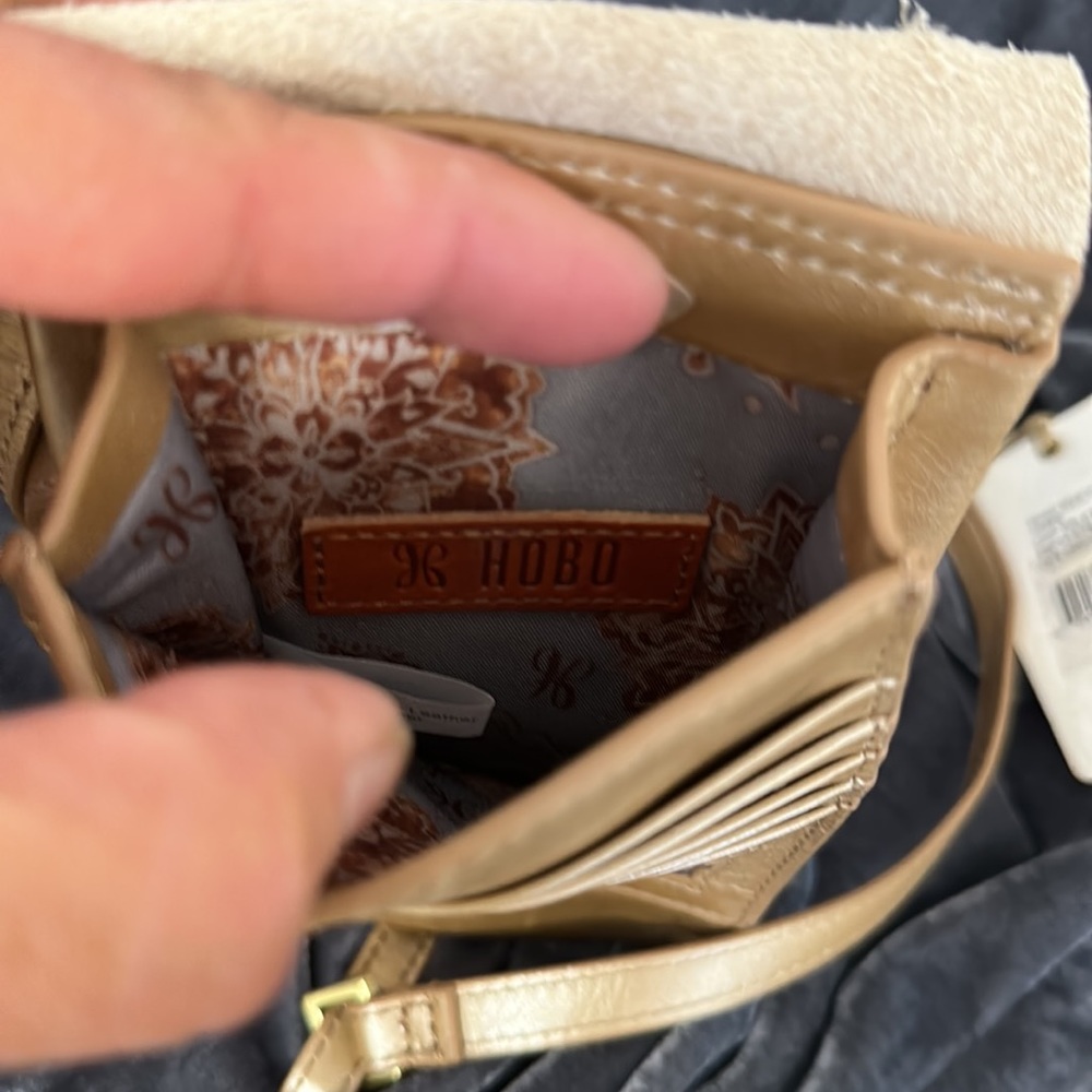 Hobo Token PH/Crossbody Bag - Picture 8 of 10